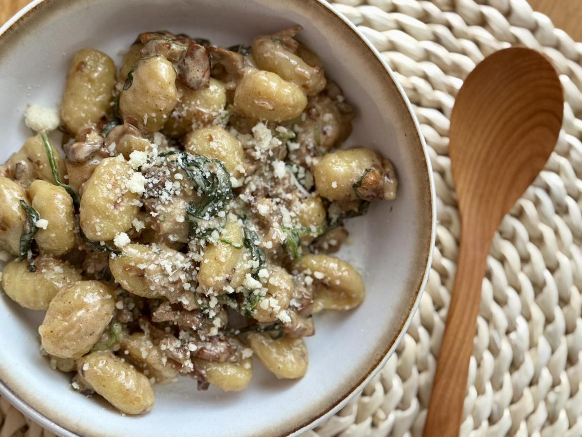 Syté gnocchi s houbami a špenátem